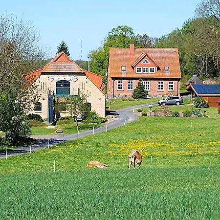 Heu-ferienhof Altkamp 3* Putbus